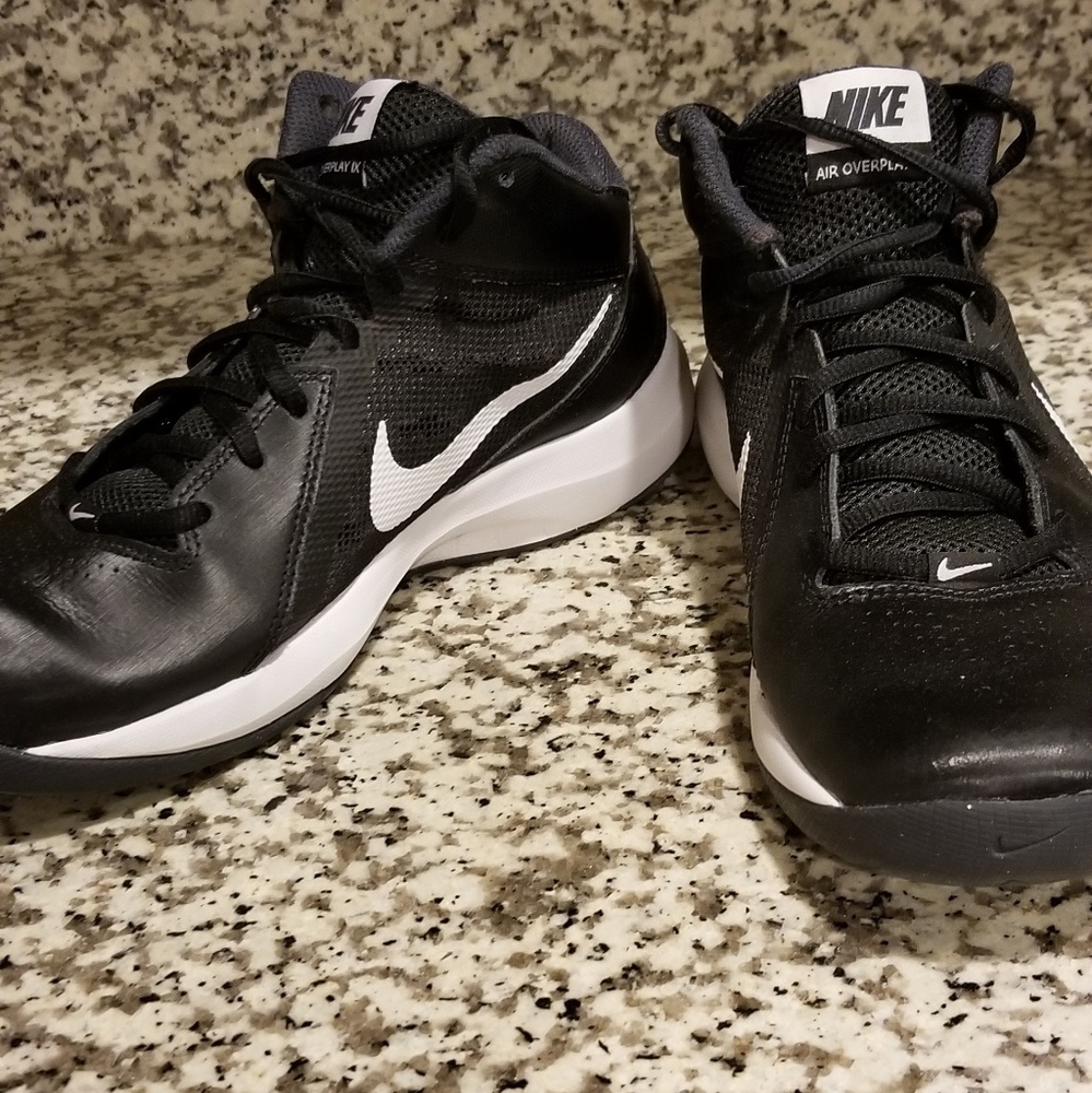 Women's Nike basketball shoes